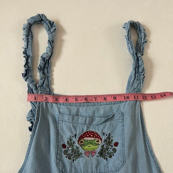 Hot Topic Denim Overall Romper Shorts Women’s Size 2 Mushroom Embroidered Cottag - Picture 6 of 11